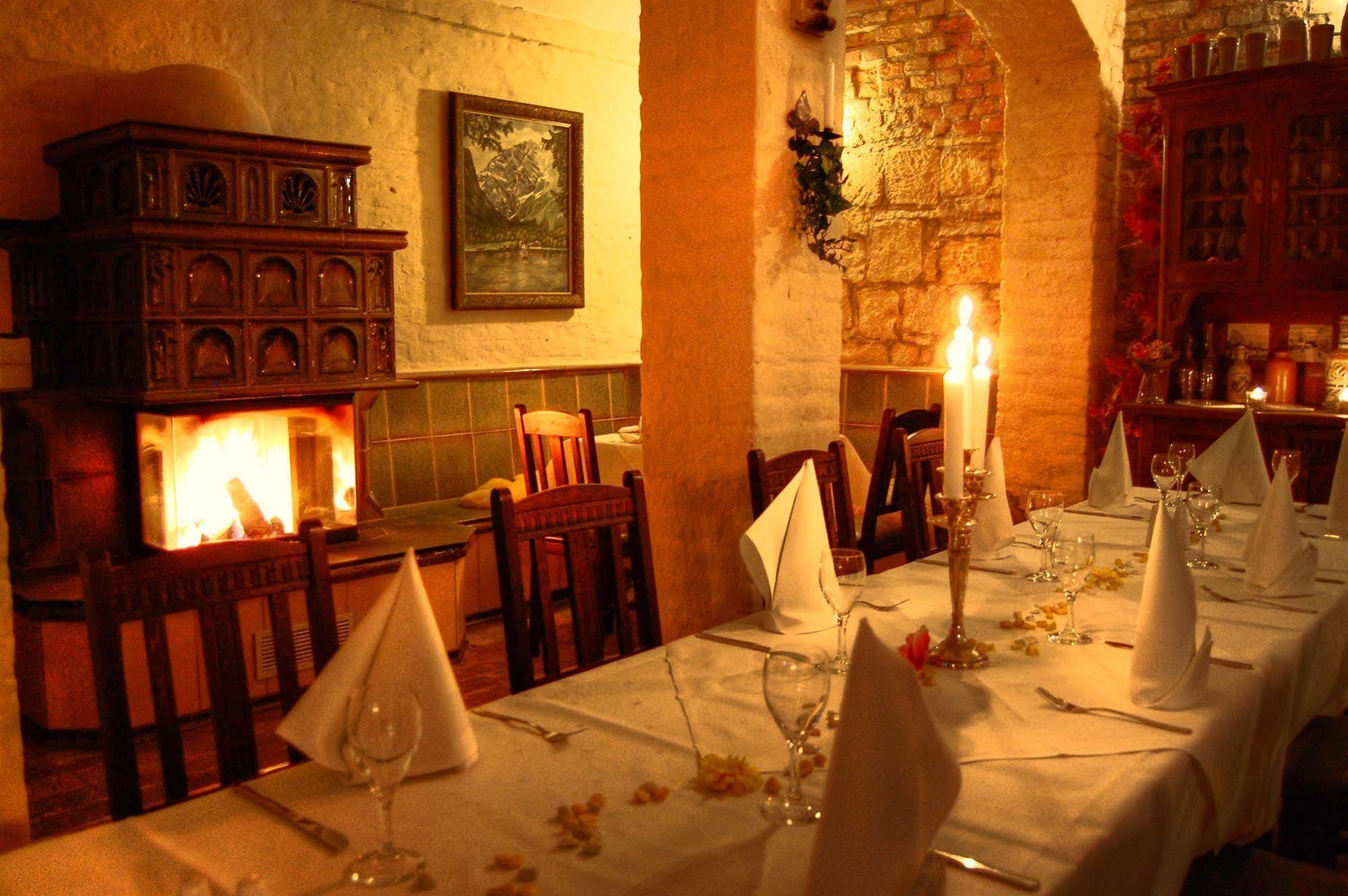 Hotel Zur Henne Naumburg  Zewnętrze zdjęcie