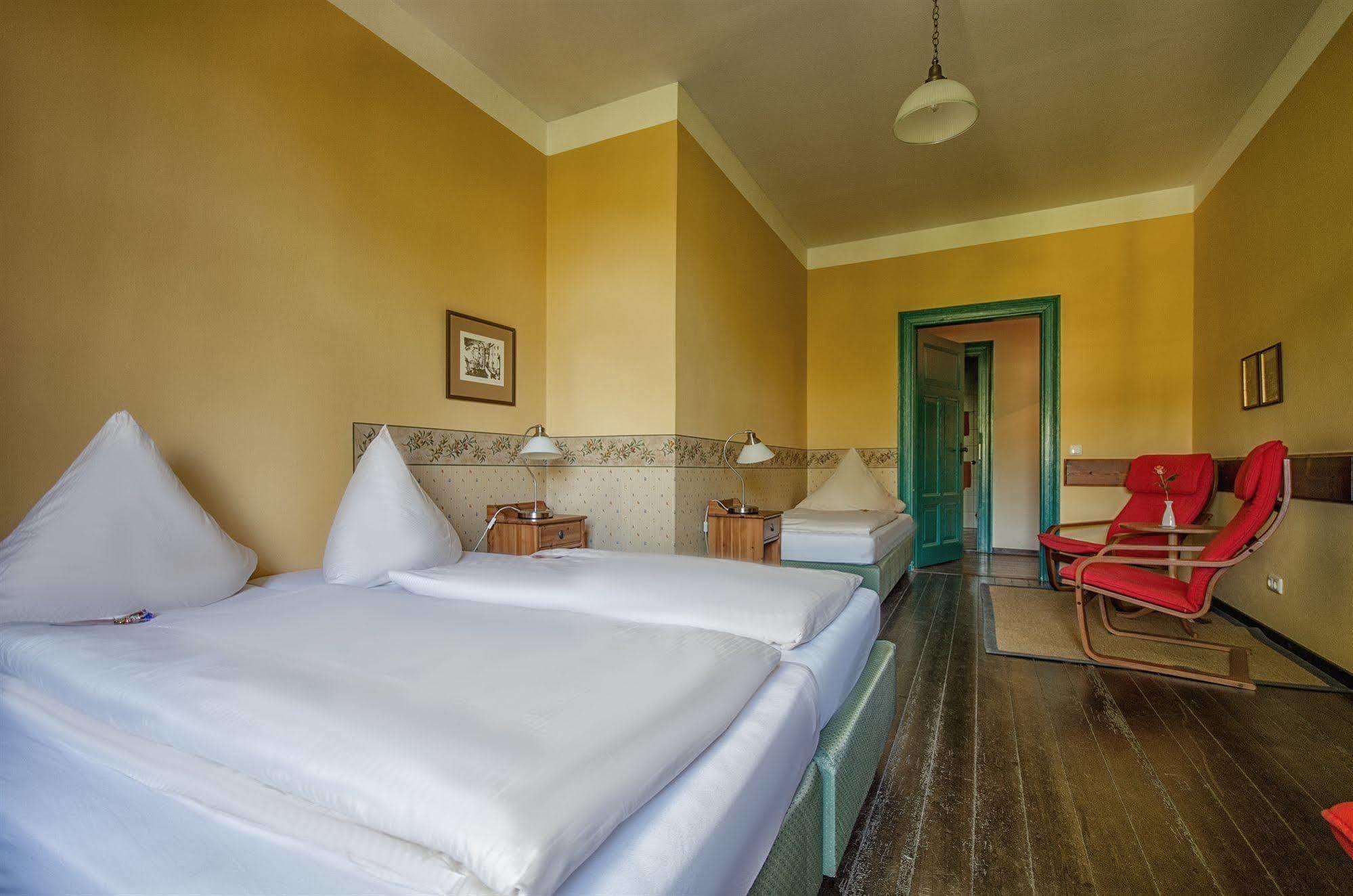 Hotel Zur Henne Naumburg  Zewnętrze zdjęcie