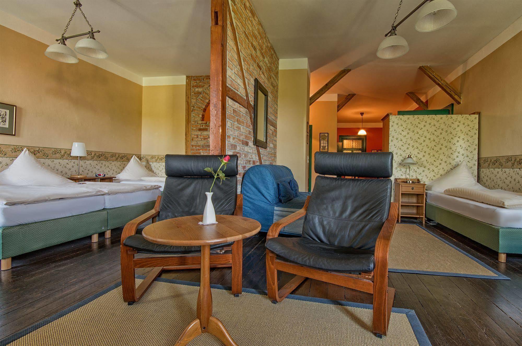 Hotel Zur Henne Naumburg  Zewnętrze zdjęcie