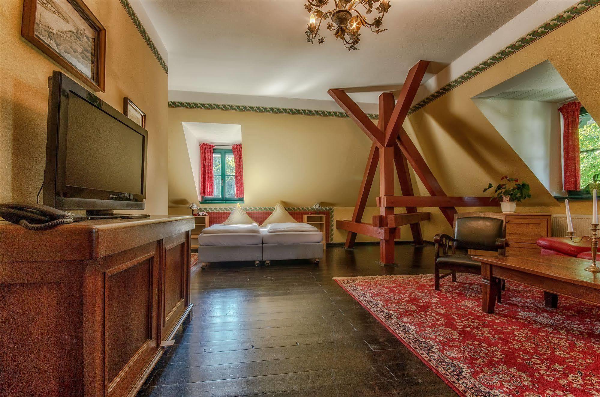 Hotel Zur Henne Naumburg  Zewnętrze zdjęcie
